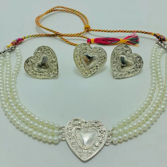 Pearls Jewelry Set, Pearls Beaded Chain Necklace With Metal Motifs And Earrings - Picture 4 of 10